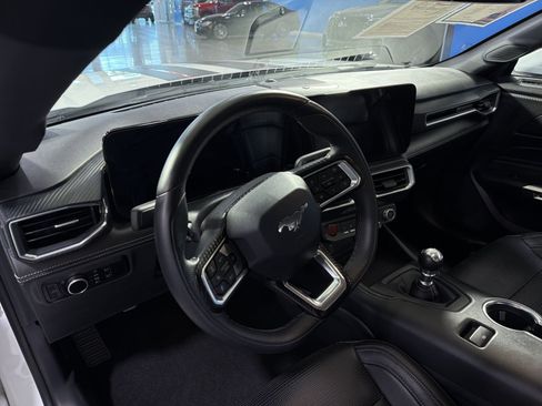Used 2025 Ford Mustang GT Premium RWD image 20