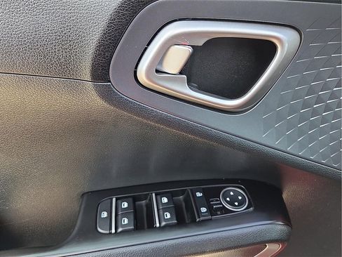 Used 2021 Kia Soul S image 13