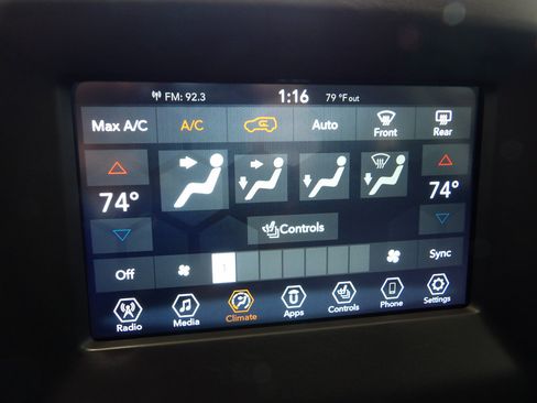 Used 2020 Jeep Compass Latitude w/ Cold Weather Group AWD/4WD image 35