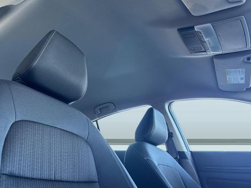 Used 2025 Nissan Altima 2.5 SV image 25