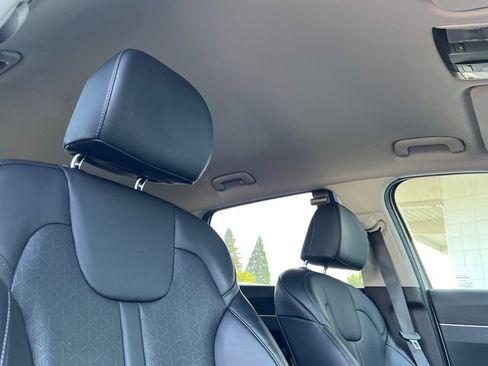 Used 2024 Kia Sorento EX image 14