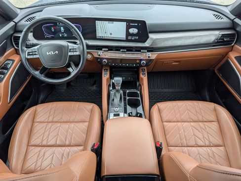 Used 2025 Kia Telluride AWD image 27