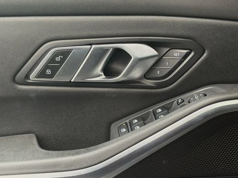 Used 2021 BMW 330e w/ Convenience Package image 22