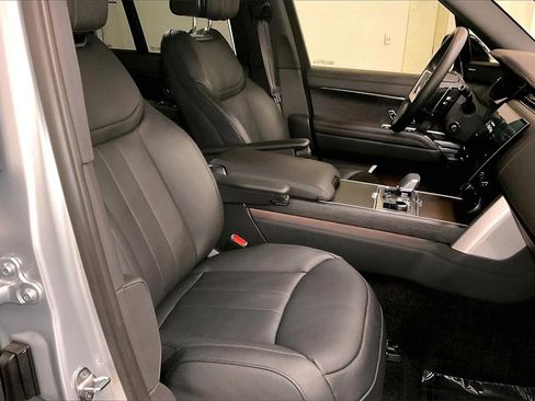Used 2023 Land Rover Range Rover SE image 14