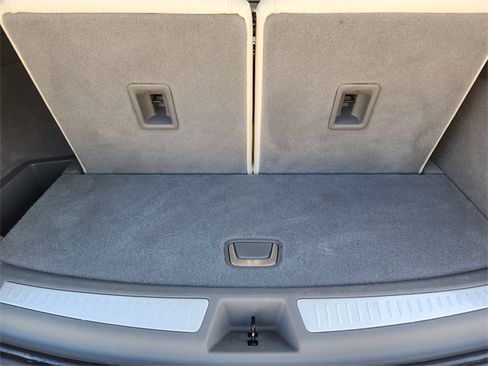 Used 2023 Cadillac XT6 Premium Luxury w/ Technology Package image 35