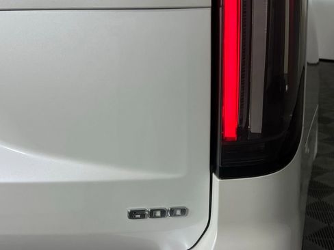 Used 2024 Cadillac Escalade Sport image 12