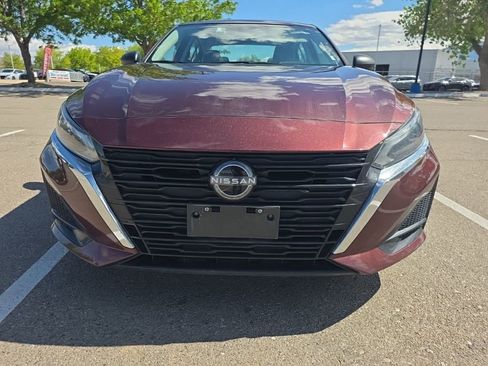 Used 2024 Nissan Altima 2.5 SV image 8