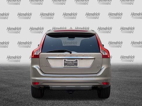 Used 2016 Volvo XC60 T5 Premier w/ Proximity Package image 9
