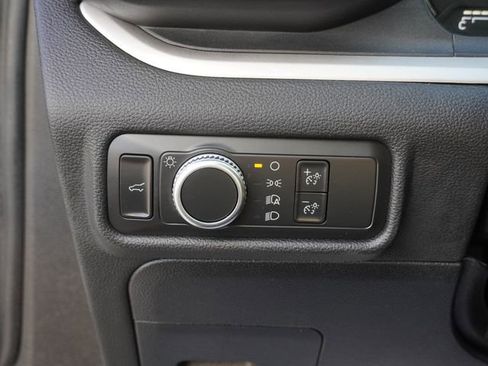 Used 2021 Ford Explorer XLT RWD image 22