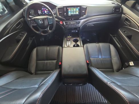 Used 2025 Honda Passport TrailSport image 21
