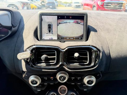 Used 2019 Aston Martin V8 Vantage Coupe RWD image 18