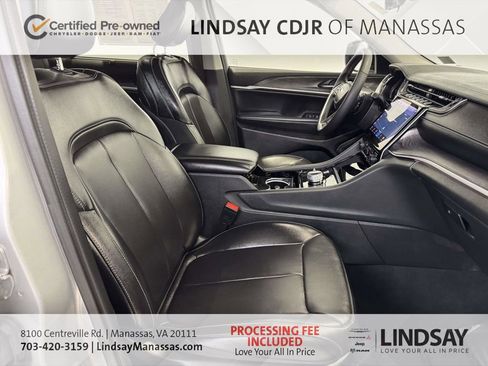 Used 2023 Jeep Grand Cherokee L Limited w/ Luxury Tech Group II AWD/4WD image 15