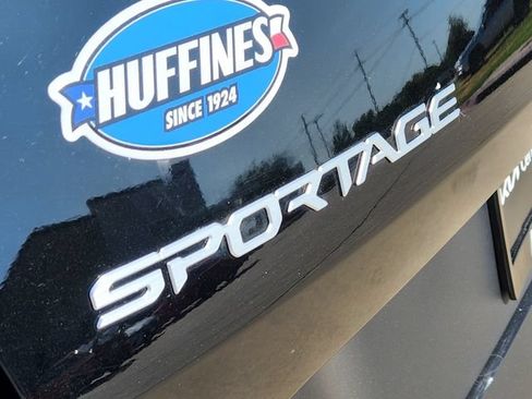 Certified 2026 Kia Sportage EX w/ EX Panorama Roof Package AWD/4WD image 11
