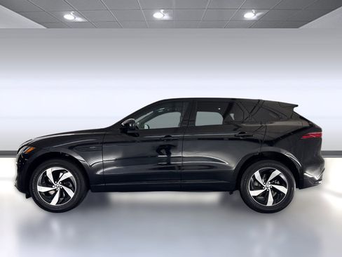 Used 2024 Jaguar F-PACE R-Dynamic S image 2