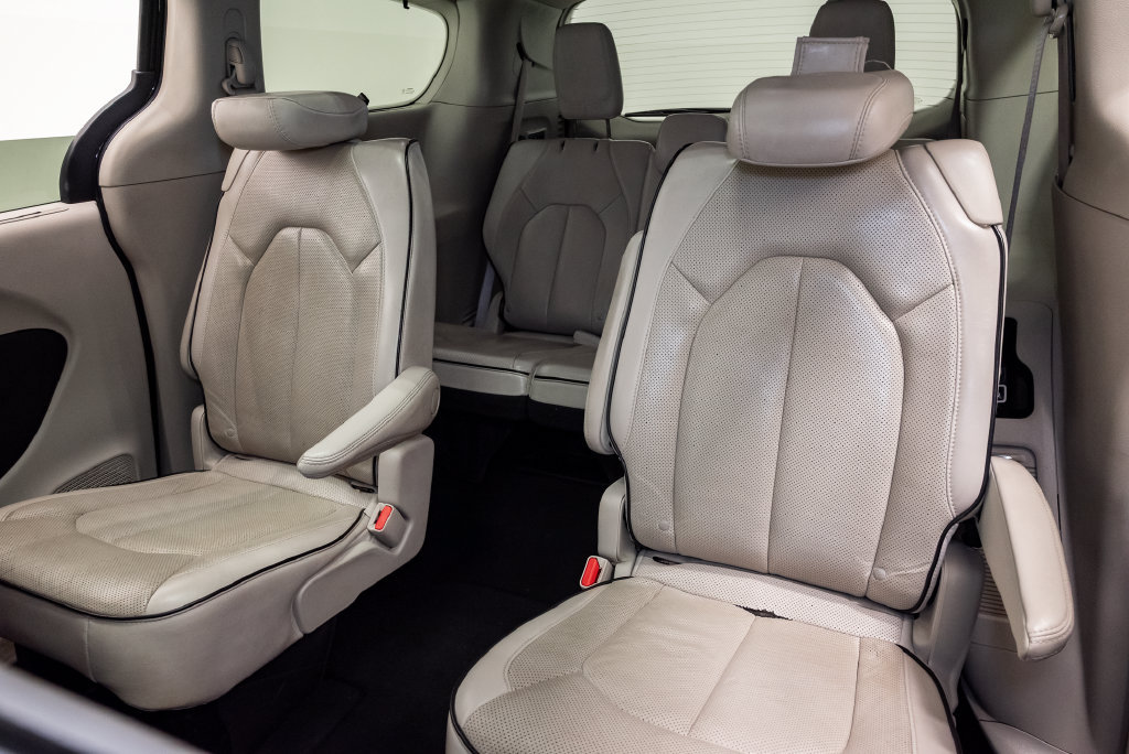 Used 2021 Chrysler Pacifica Limited w/ Premium & Safety Sphere Group AWD/4WD image 29