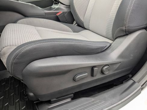 Used 2022 Subaru Outback Premium image 13