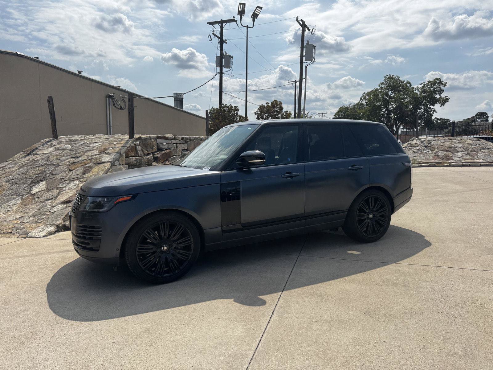 Used 2020 Land Rover Range Rover HSE AWD/4WD image 2