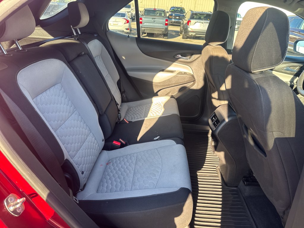 Used 2018 Chevrolet Equinox LT FWD image 26