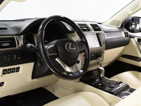 Used 2021 Lexus GX 460 Premium w/ Premium Package AWD/4WD image 7