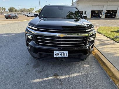 Used 2025 Chevrolet Traverse LT w/ Driver Confidence Package