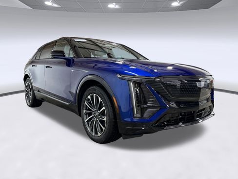 New 2026 Cadillac Lyriq Sport AWD/4WD image 20