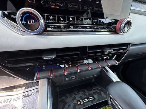 Used 2024 GMC Canyon AT4X image 28