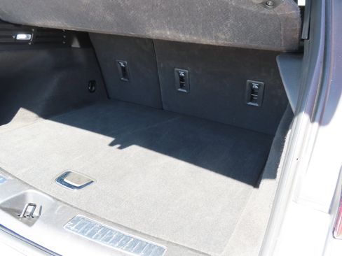 Used 2024 Cadillac XT4 Premium Luxury image 14