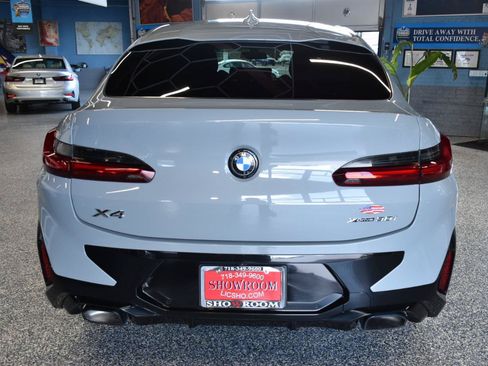 Used 2022 BMW X4 xDrive30i AWD/4WD image 4