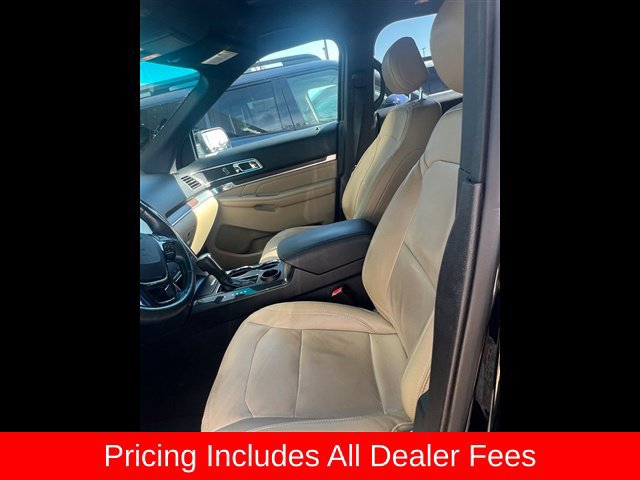 Used 2016 Ford Explorer Limited w/ Equipment Group 301A FWD image 4