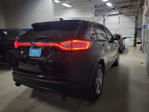 Used 2018 Ford Edge Titanium w/ Technology Package image 4