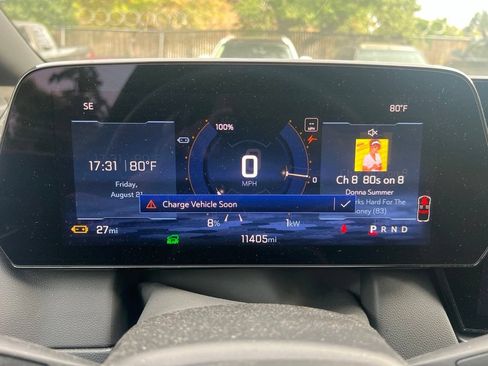 Used 2024 Chevrolet Equinox EV RS FWD image 14