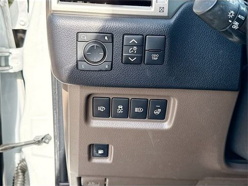 Used 2021 Lexus GX 460 Premium image 37