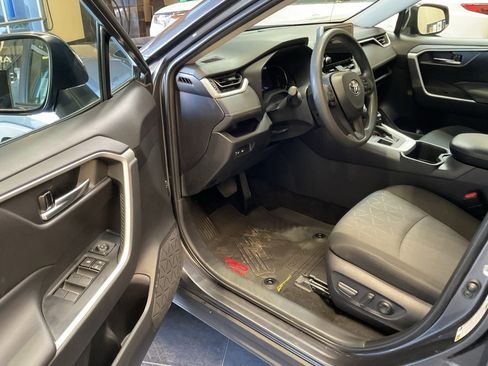 Used 2024 Toyota RAV4 XLE image 9