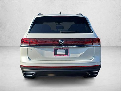 New 2026 Volkswagen Atlas SE FWD image 4