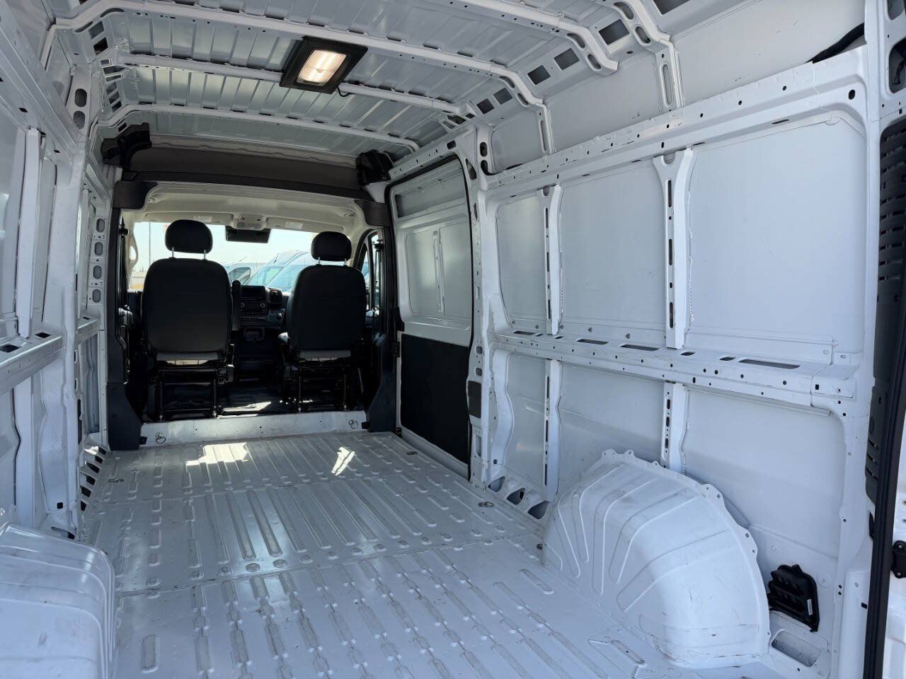 Used 2026 RAM ProMaster 2500 w/ Convenience Group FWD image 29