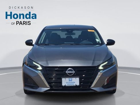 Used 2025 Nissan Altima 2.5 SV FWD image 2