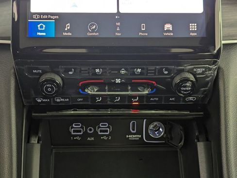 New 2024 Jeep Grand Cherokee Limited 4xe w/ Luxury Tech Group II image 23