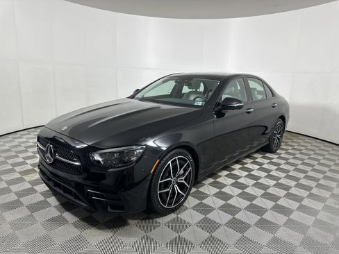 Used 2023 Mercedes-Benz E 350 4MATIC Sedan image 3