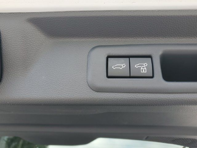 Used 2025 Toyota Sequoia Platinum AWD/4WD image 7