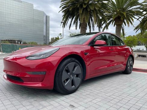 Used 2023 Tesla Model 3 Standard Range RWD image 7