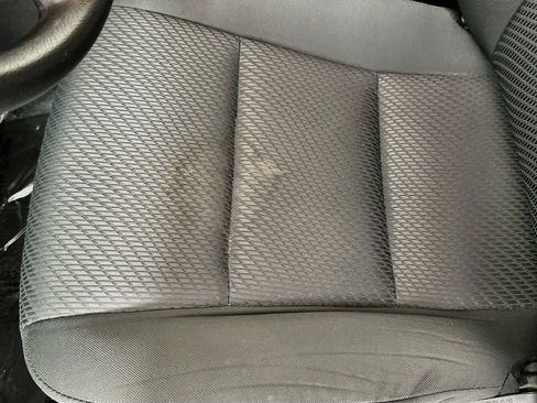 Used 2019 Toyota Highlander LE AWD/4WD image 18