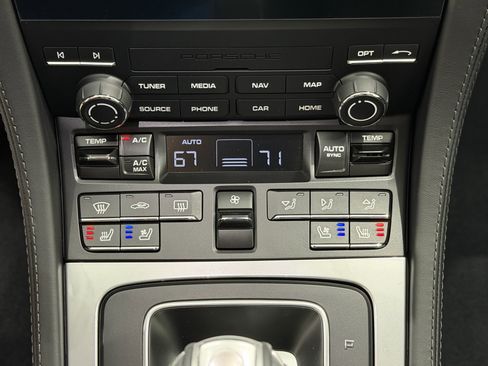 Certified 2025 Porsche 718 Boxster GTS image 37