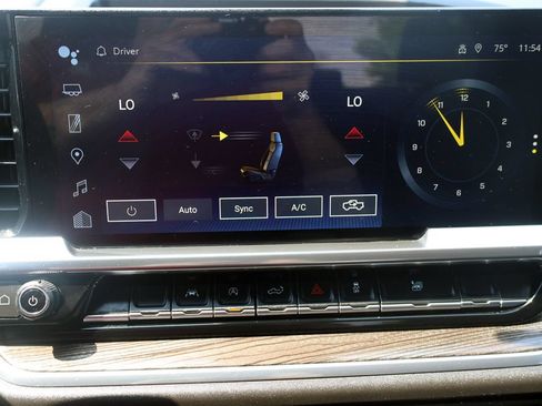 Used 2023 Chevrolet Silverado 1500 RST AWD/4WD image 45
