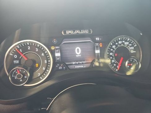Used 2023 RAM 1500 Big Horn AWD/4WD image 9