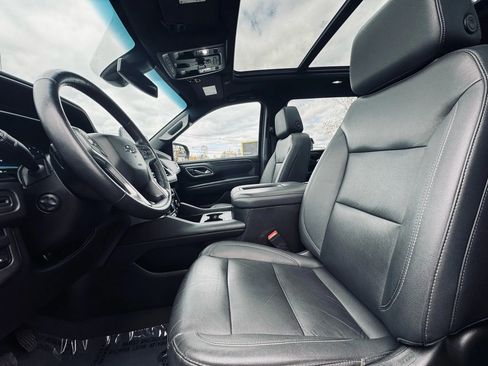 Used 2022 Chevrolet Suburban Z71 w/ Z71 Off-Road Package image 9