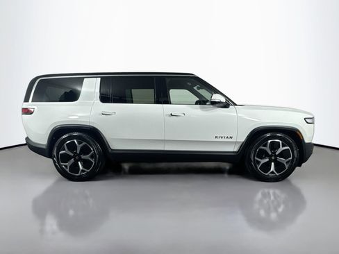 Used 2024 Rivian R1S Adventure image 5