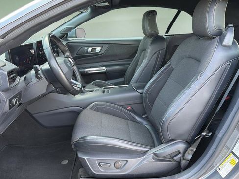 Used 2024 Ford Mustang Convertible image 16