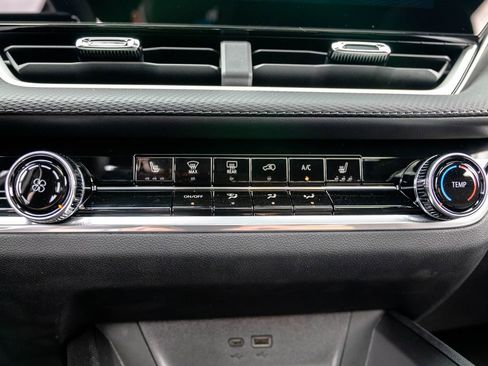 New 2026 Chevrolet Equinox LT w/ Safety and Technology Package AWD/4WD image 24