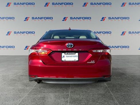 Used 2020 Toyota Camry LE image 4