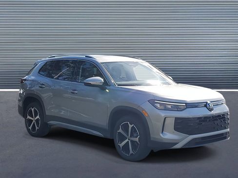 New 2026 Volkswagen Tiguan SE image 4